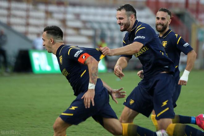 Frosinone sufre derrotas consecutivas, ¿podrá la Roma frenar su decadencia?